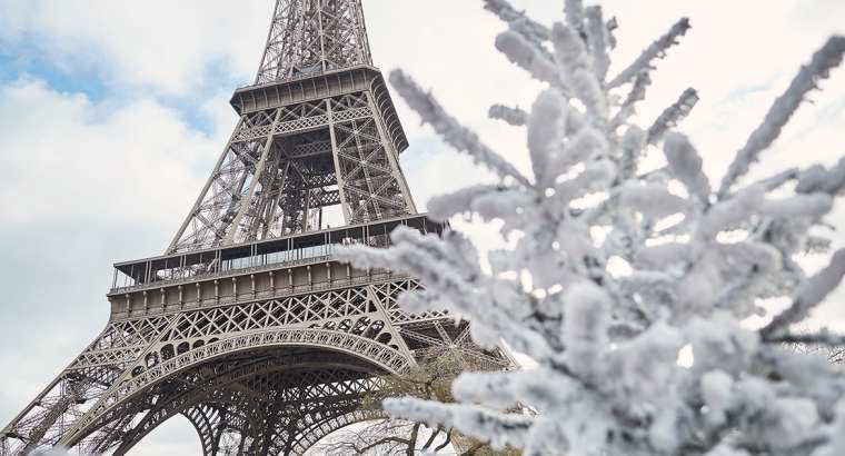 Різдво в Парижі